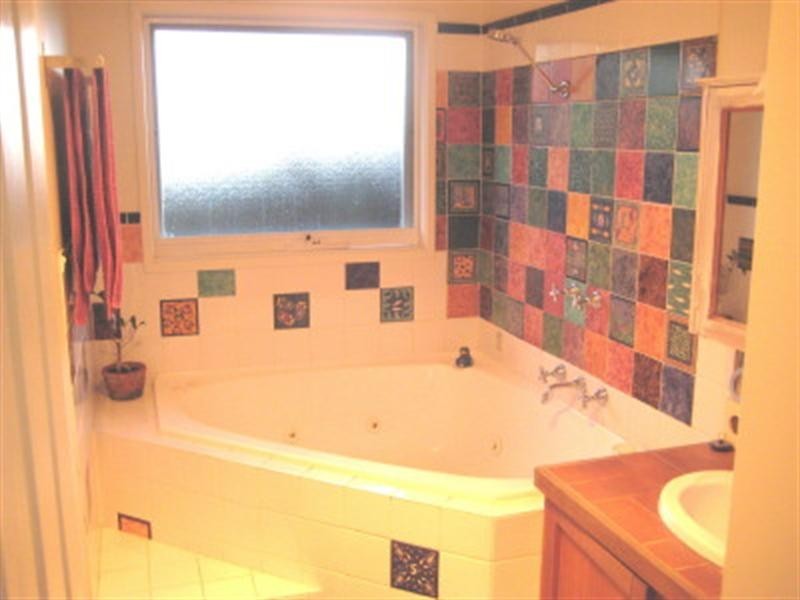 34 Oakdene Crescent, Carnegie VIC 3163