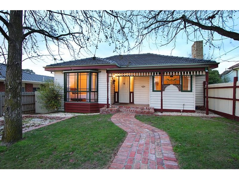 1/2 Kalymna Grove, Chadstone VIC 3148