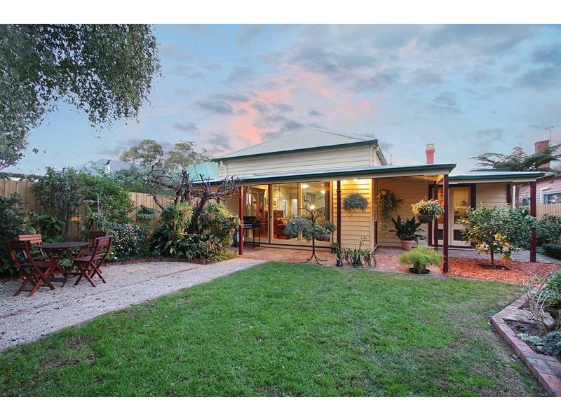 21 Chestnut Street, Carnegie VIC 3163