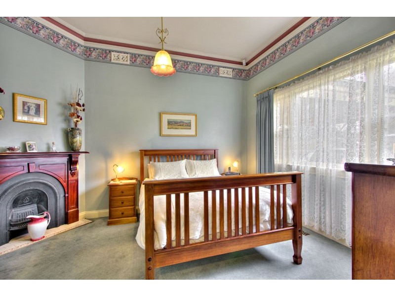 21 Chestnut Street, Carnegie VIC 3163