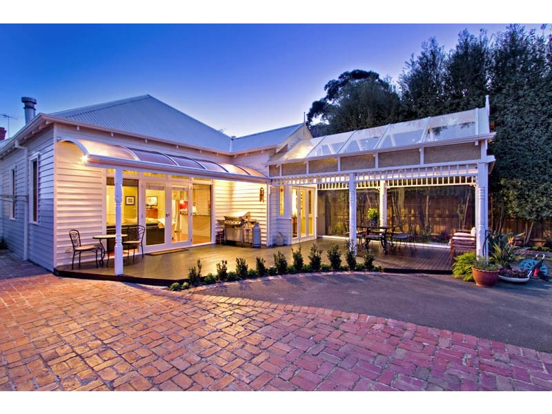 1 Rugby Road, Hughesdale VIC 3166
