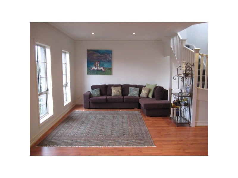 7 Lake Street, Carnegie VIC 3163