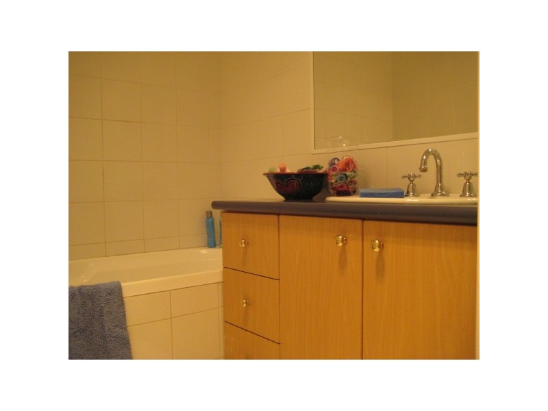 7 Lake Street, Carnegie VIC 3163