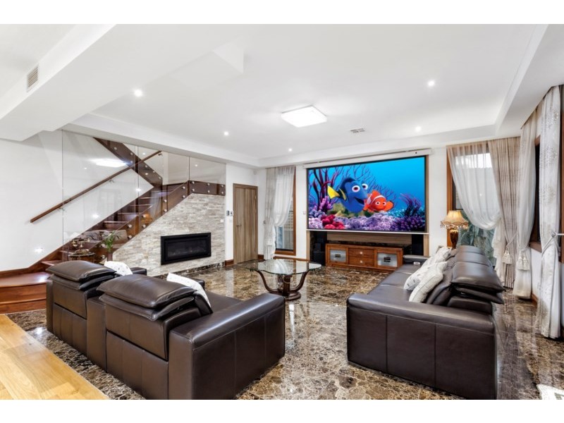 32 Elliott Avenue, Carnegie VIC 3163