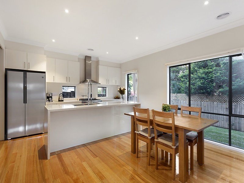 1-3/21 Banool Quadrant, Doncaster East VIC 3109