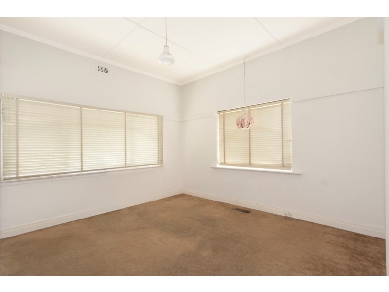 5 Yendon Road, Carnegie VIC 3163