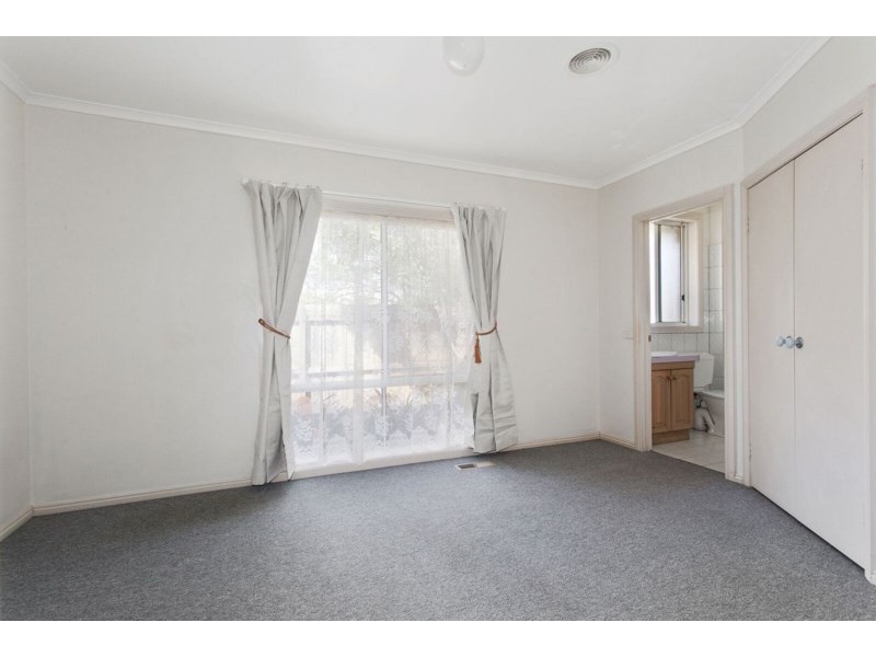 2/25 AMES Avenue, Carnegie VIC 3163