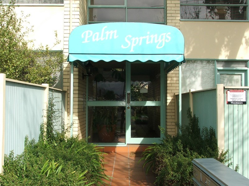 18/1150 Dandenong Road, Carnegie VIC 3163