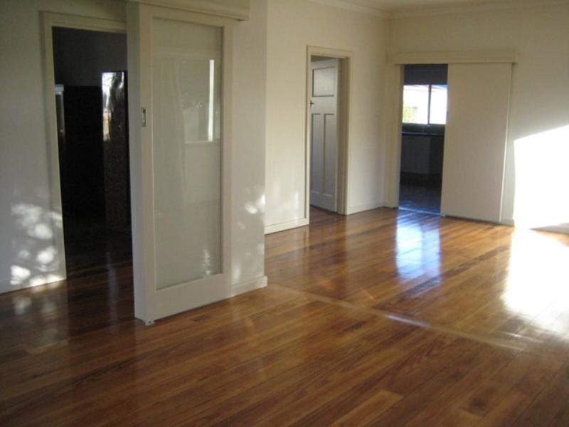 17 Normanby Street, Hughesdale VIC 3166