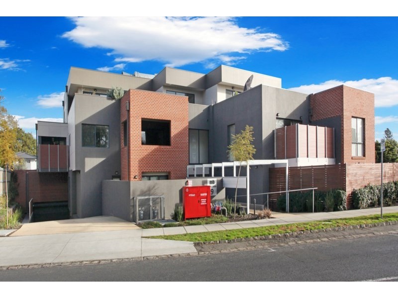 2/9-10 Railway Parade, Murrumbeena VIC 3163