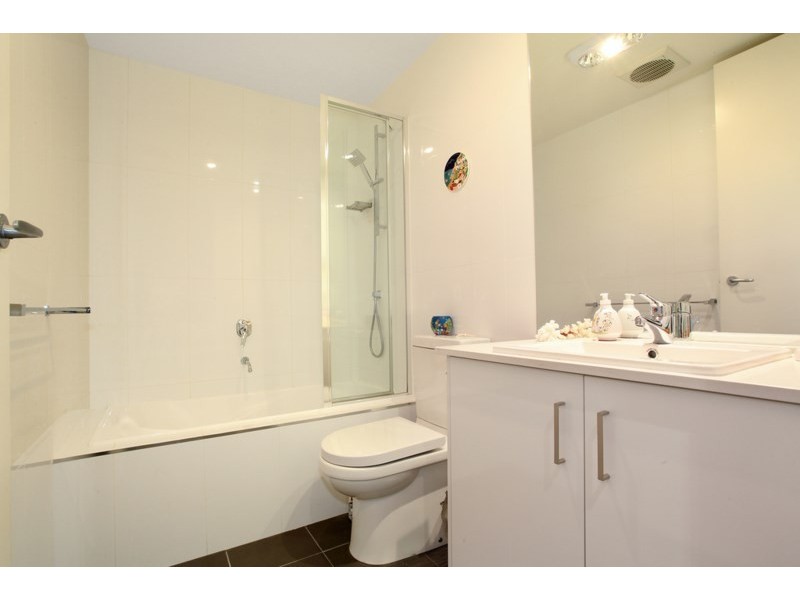 2/9-10 Railway Parade, Murrumbeena VIC 3163