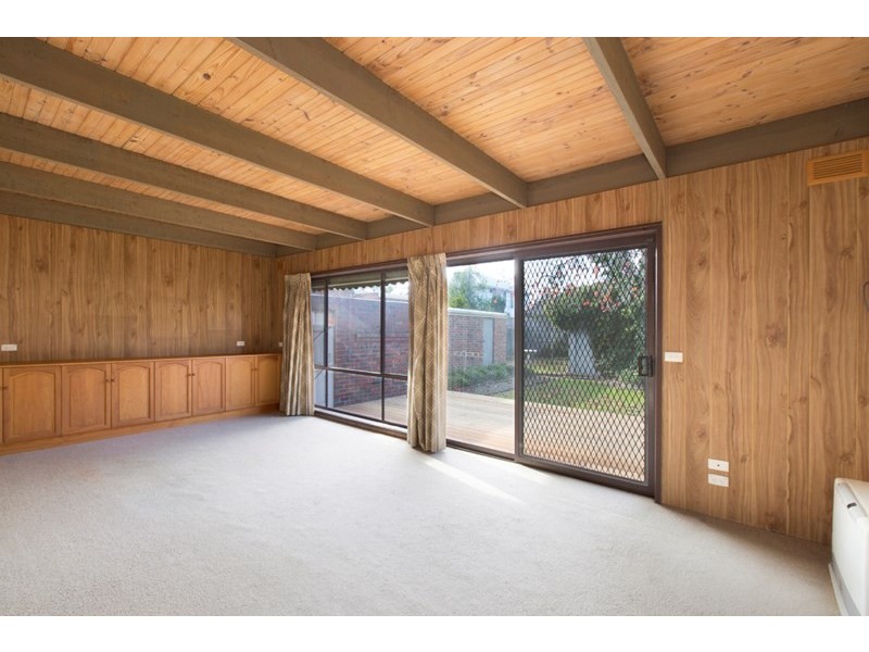 12 Carolyn Street, Hampton VIC 3188