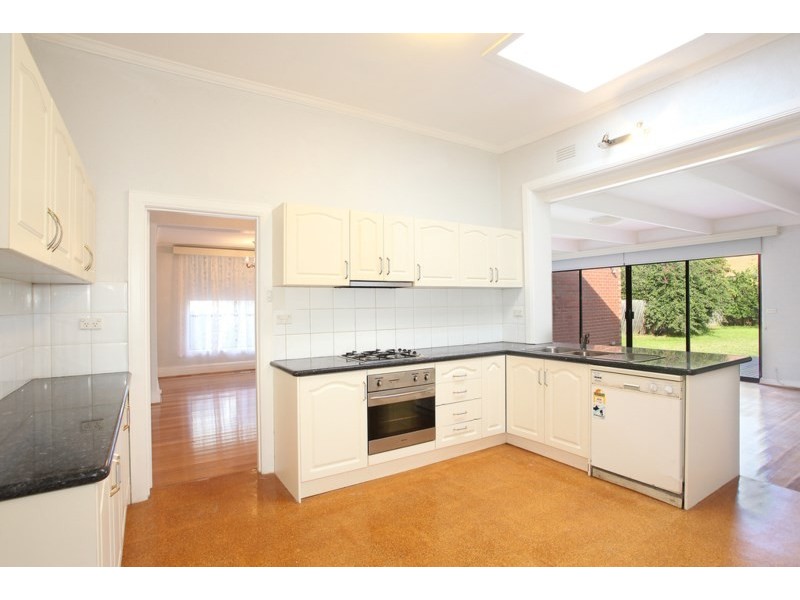 6 Leinster Street, Ormond VIC 3204