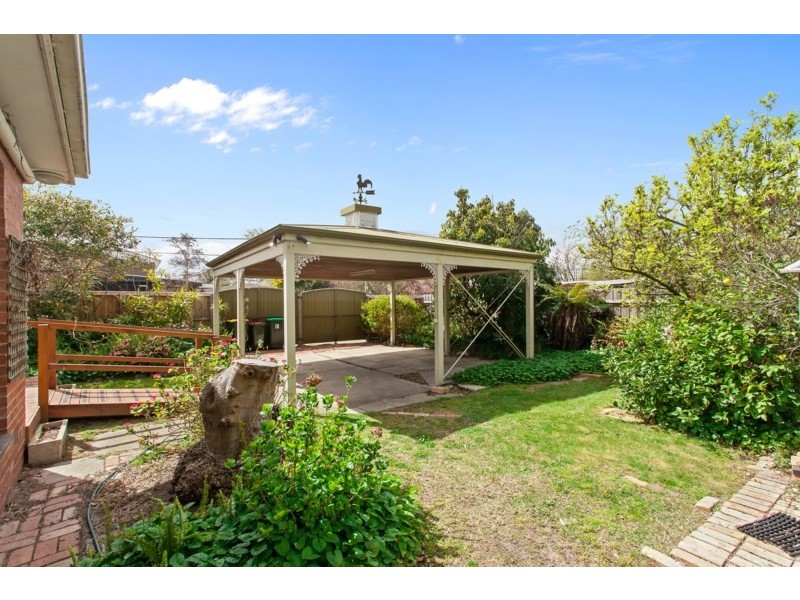 10 Wards Grove, Bentleigh East VIC 3165