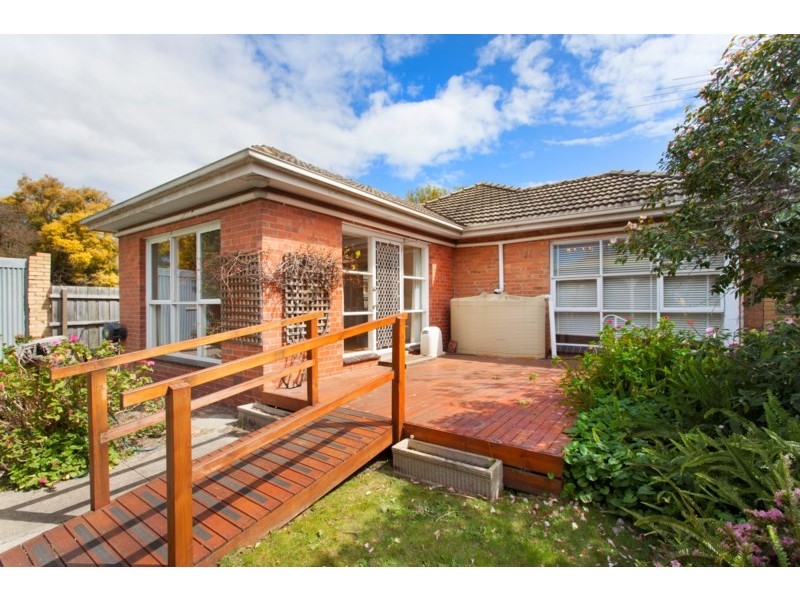 10 Wards Grove, Bentleigh East VIC 3165
