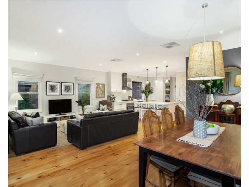 18 Latham Street, Bentleigh East VIC 3165