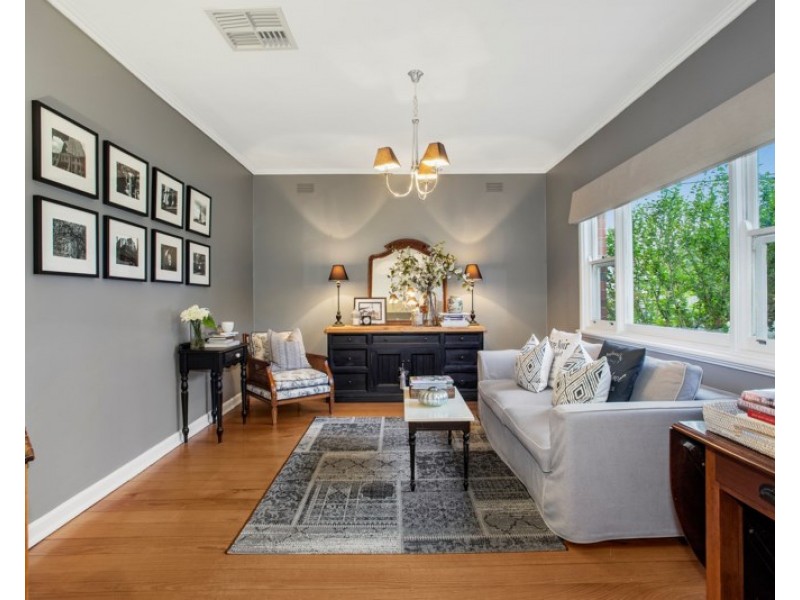 18 Latham Street, Bentleigh East VIC 3165