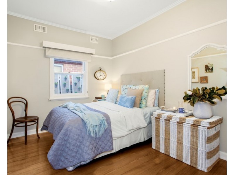 18 Latham Street, Bentleigh East VIC 3165