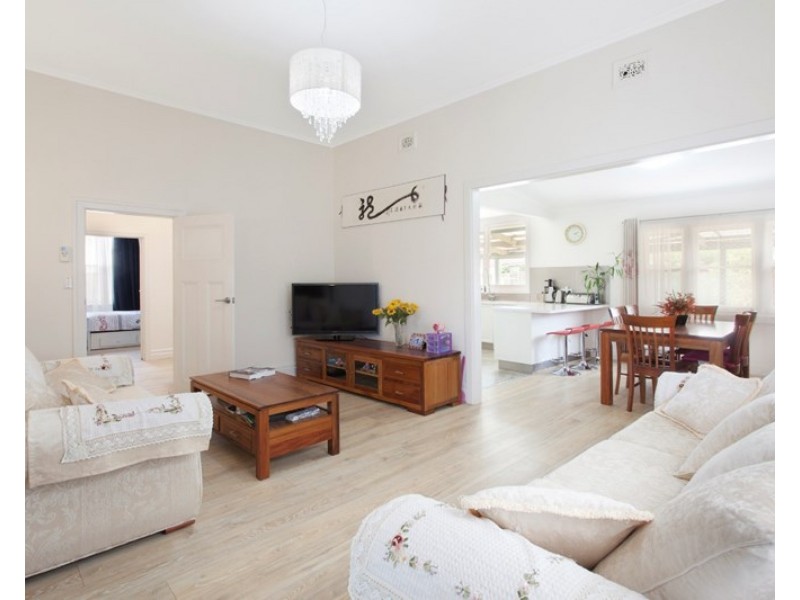 40 Belsize Avenue, Carnegie VIC 3163