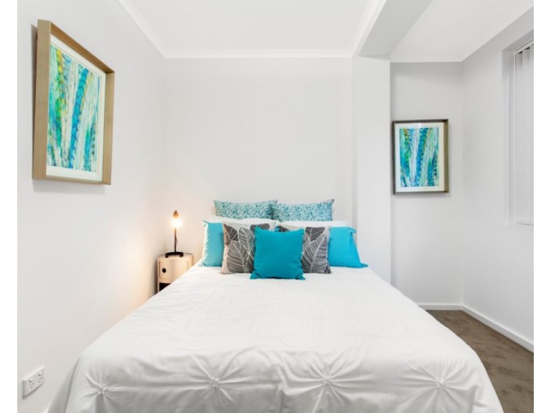 1/11 Rosstown Road, Carnegie VIC 3163