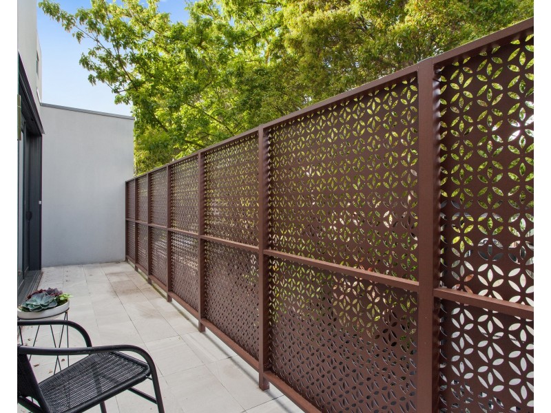 2/18 Canterbury Road, Toorak VIC 3142