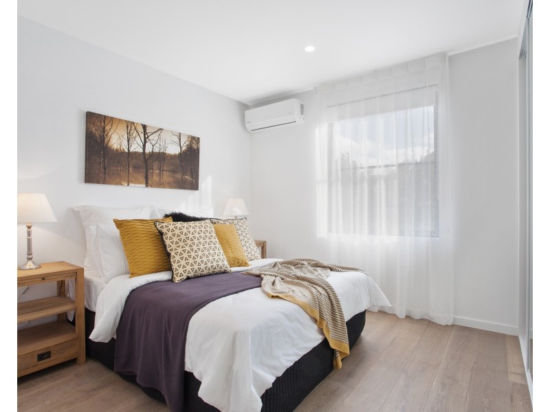 2/18 Canterbury Road, Toorak VIC 3142