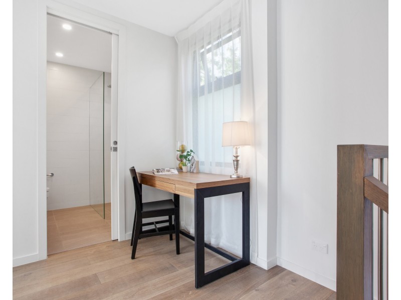 2/18 Canterbury Road, Toorak VIC 3142