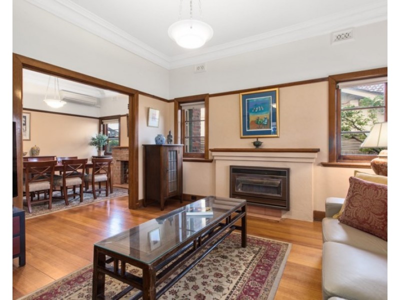 14 Dumblane Street, Hughesdale VIC 3166