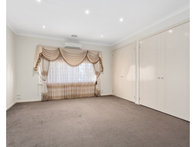7A Parton Court, Carnegie VIC 3163