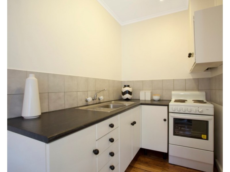 14/2 Maroona Road, Carnegie VIC 3163