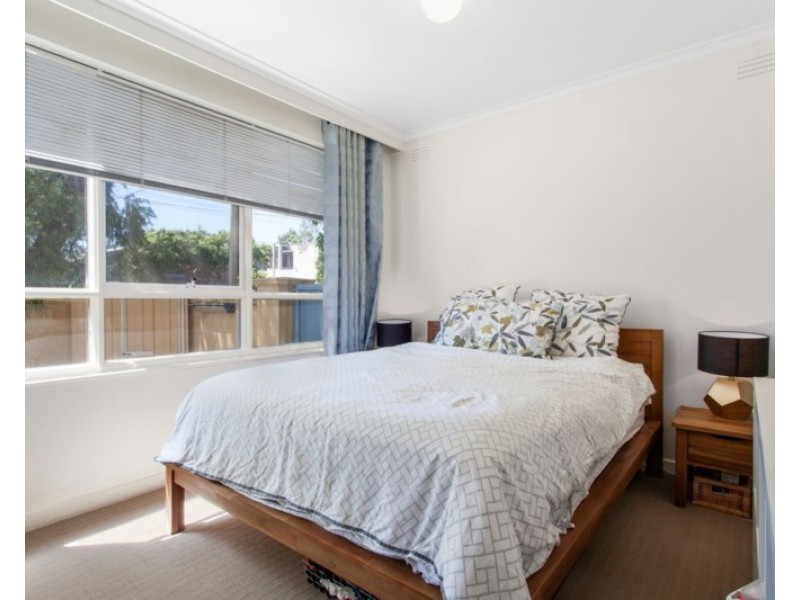 2/9 Wyuna Road, Caulfield North VIC 3161