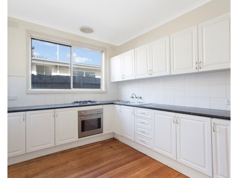 38 Toolambool Road, Carnegie VIC 3163