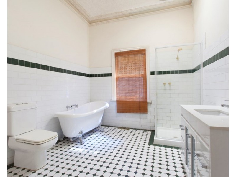 38 Toolambool Road, Carnegie VIC 3163