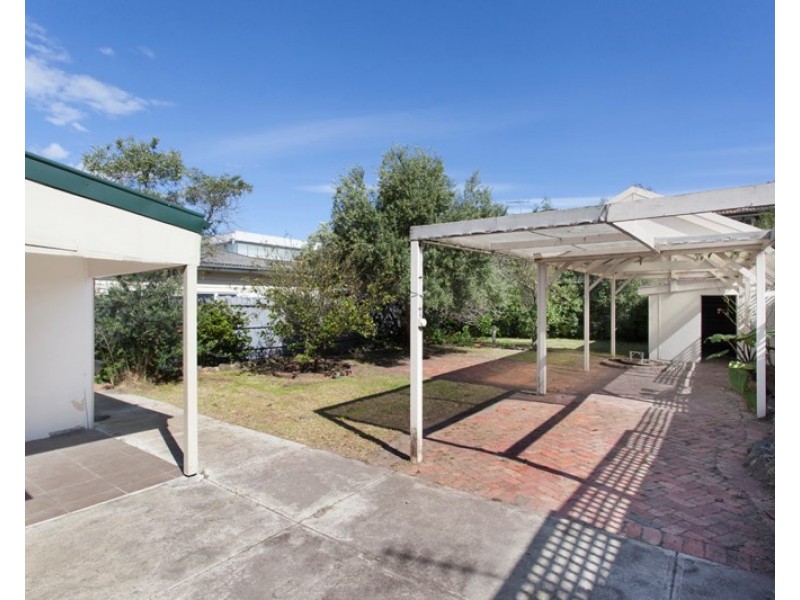 38 Toolambool Road, Carnegie VIC 3163