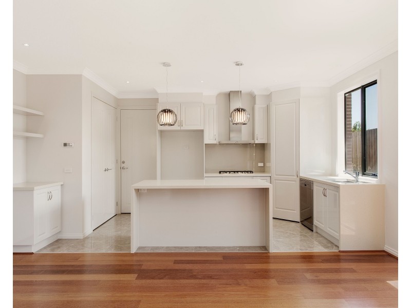 2 Gnarwyn Road, Carnegie VIC 3163