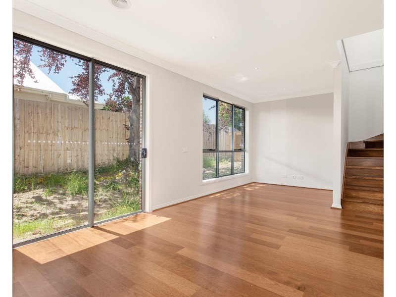 2 Gnarwyn Road, Carnegie VIC 3163