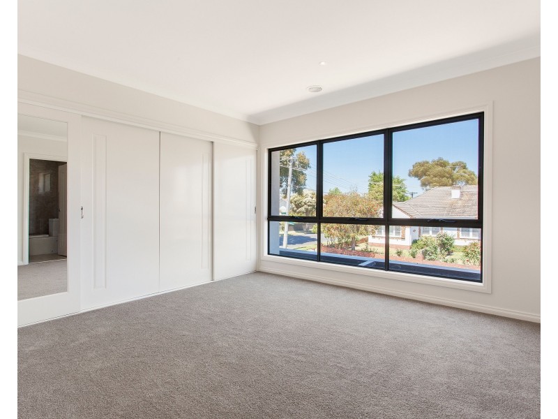 2 Gnarwyn Road, Carnegie VIC 3163