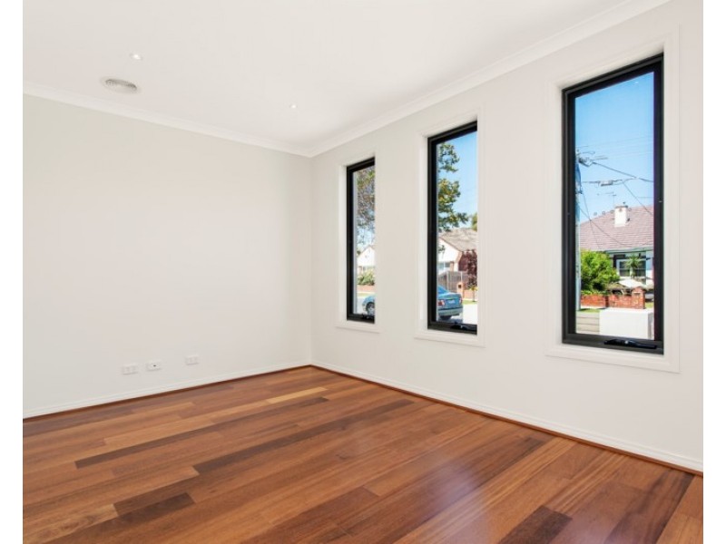1/5 Carool Road, Carnegie VIC 3163
