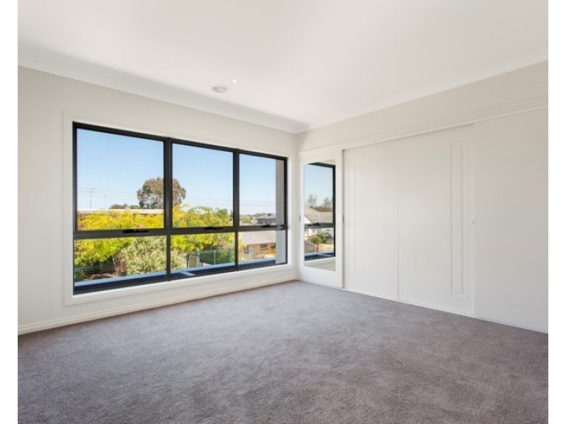 1/5 Carool Road, Carnegie VIC 3163