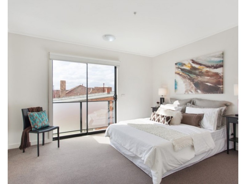 2/81 Koornang Road, Carnegie VIC 3163