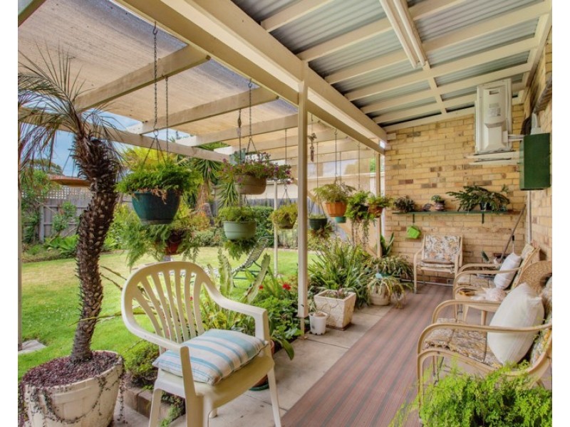 33 Gladwyn Avenue, Bentleigh East VIC 3165