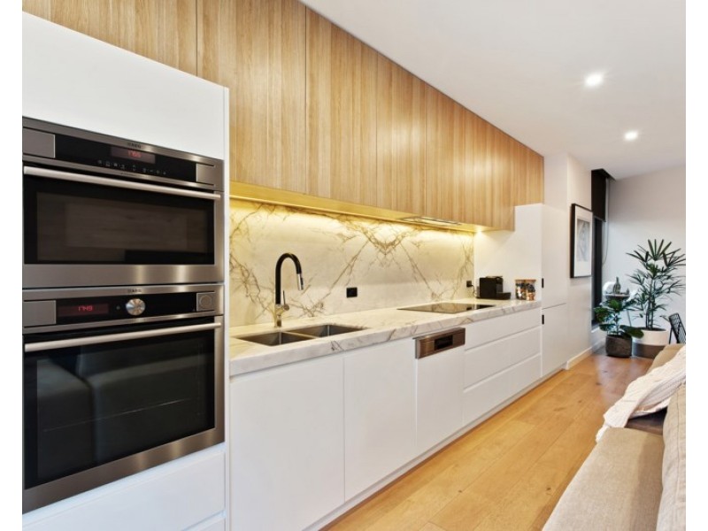 2/12 Arawatta Street, Carnegie VIC 3163