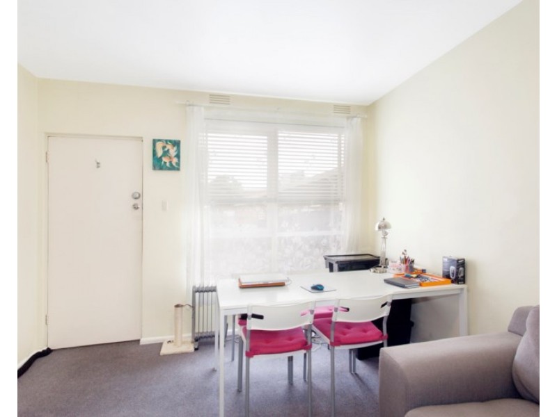 4/10 Rosstown Road, Carnegie VIC 3163