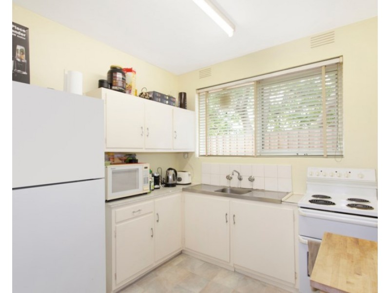 4/10 Rosstown Road, Carnegie VIC 3163