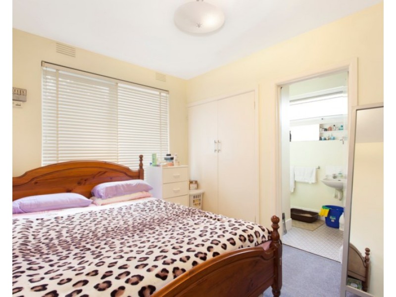 4/10 Rosstown Road, Carnegie VIC 3163