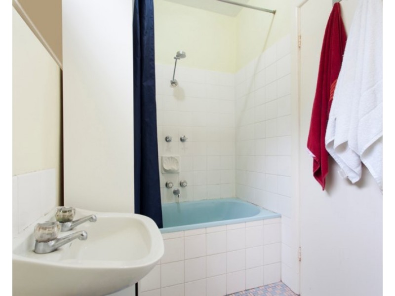 4/10 Rosstown Road, Carnegie VIC 3163