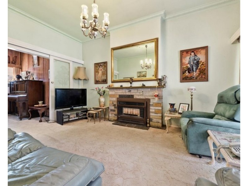 5 Railway Road, Carnegie VIC 3163