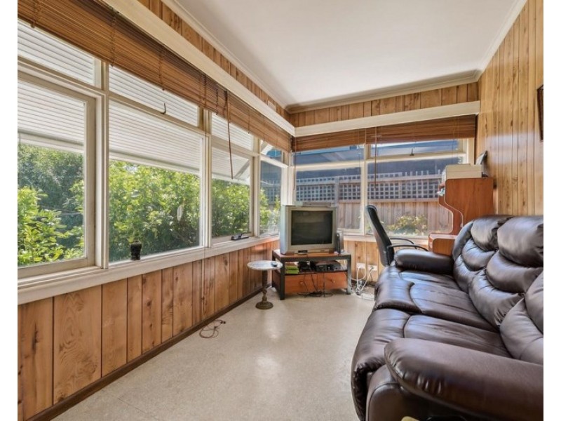 5 Railway Road, Carnegie VIC 3163