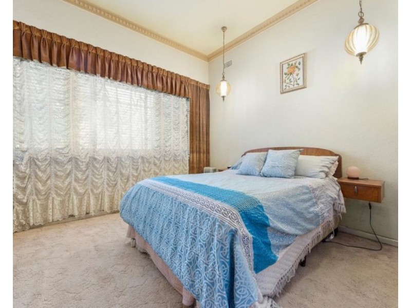 5 Railway Road, Carnegie VIC 3163