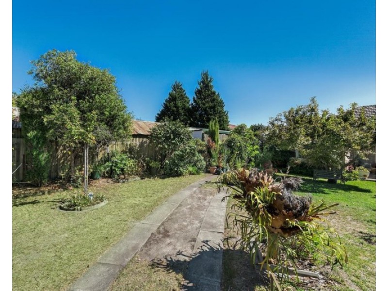 5 Railway Road, Carnegie VIC 3163